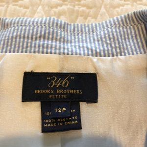 346 Brooks Brothers Sear-sucker suit Petit fit
